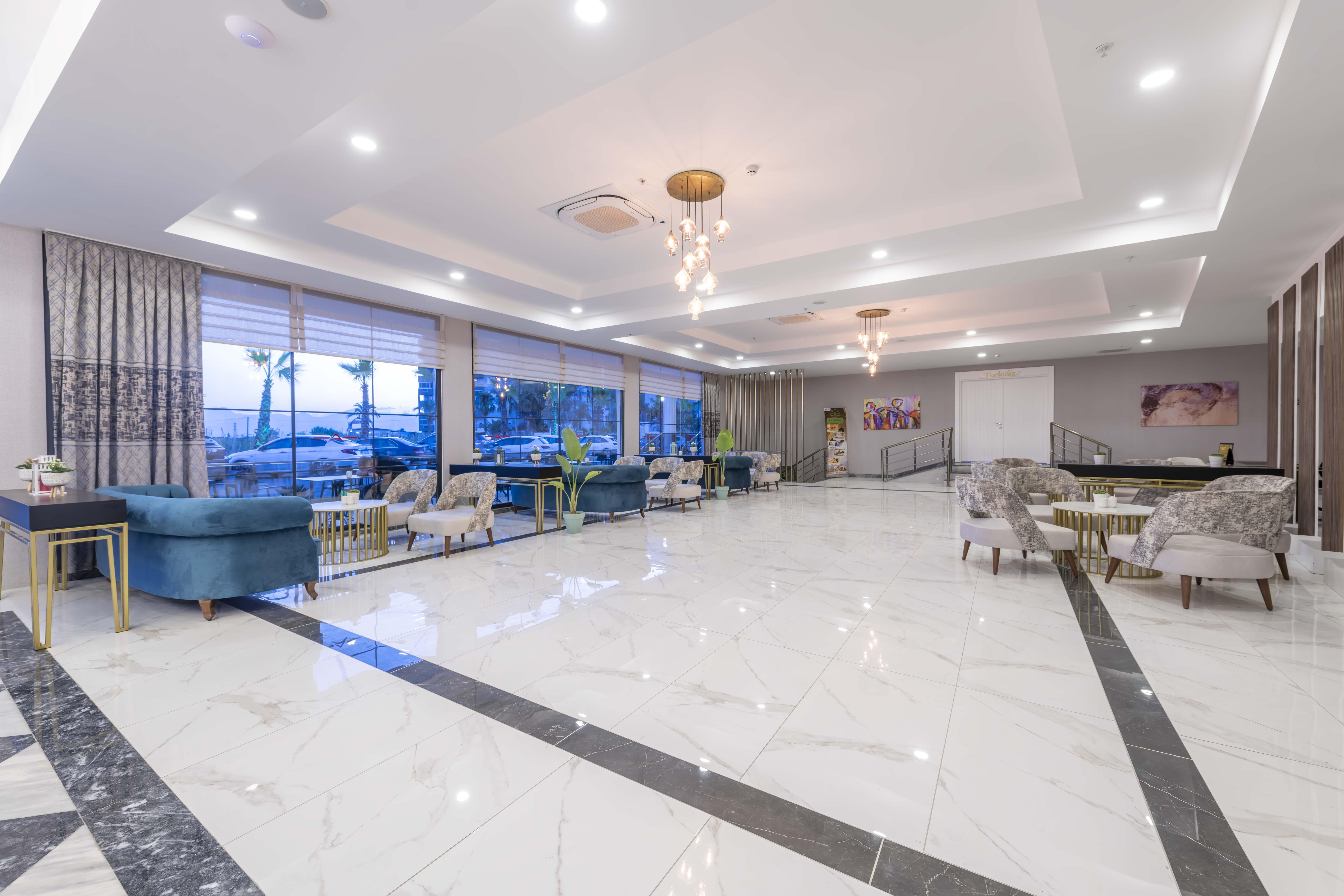 Royal Towers Lara Hotel Antalya Exterior photo