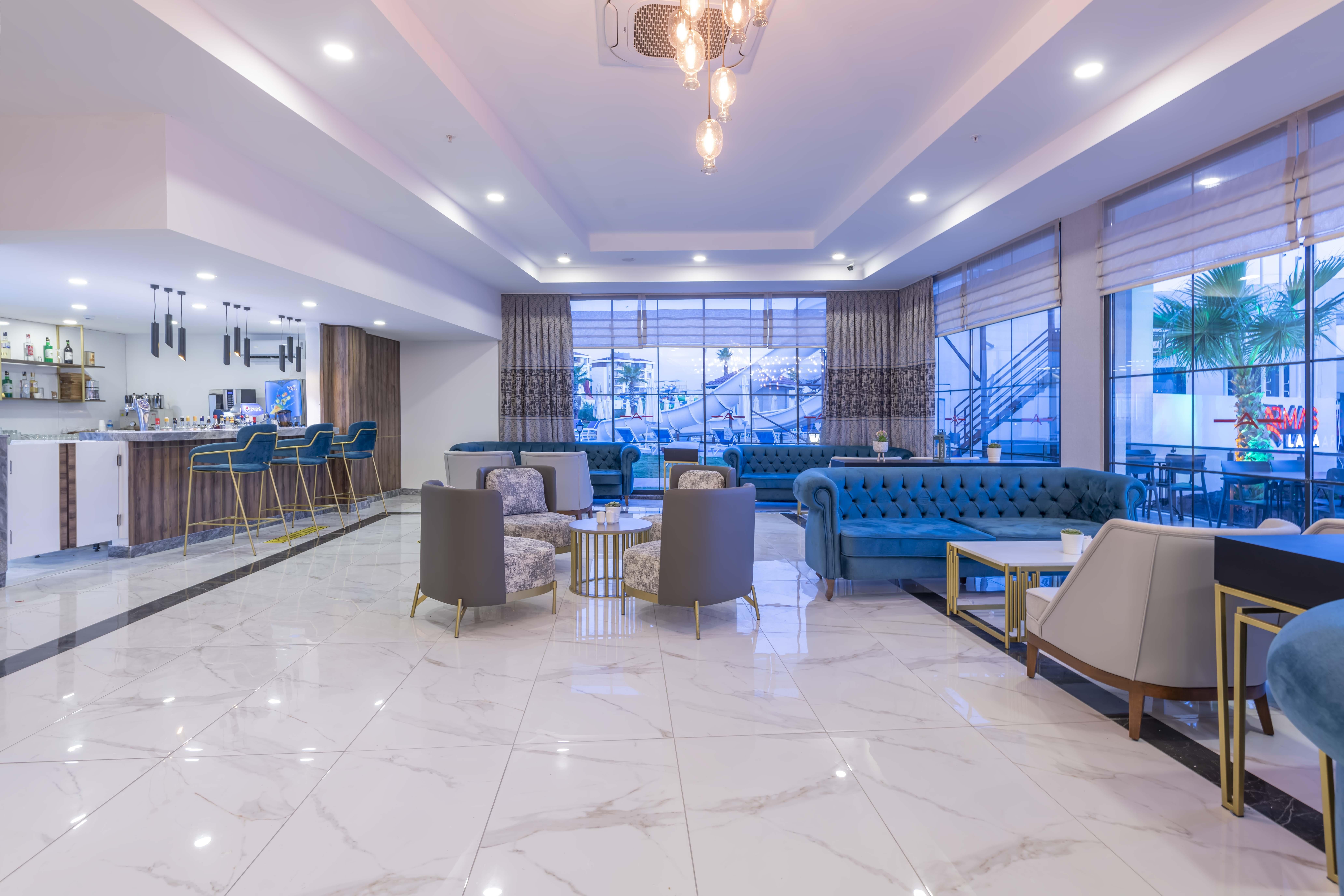 Royal Towers Lara Hotel Antalya Exterior photo