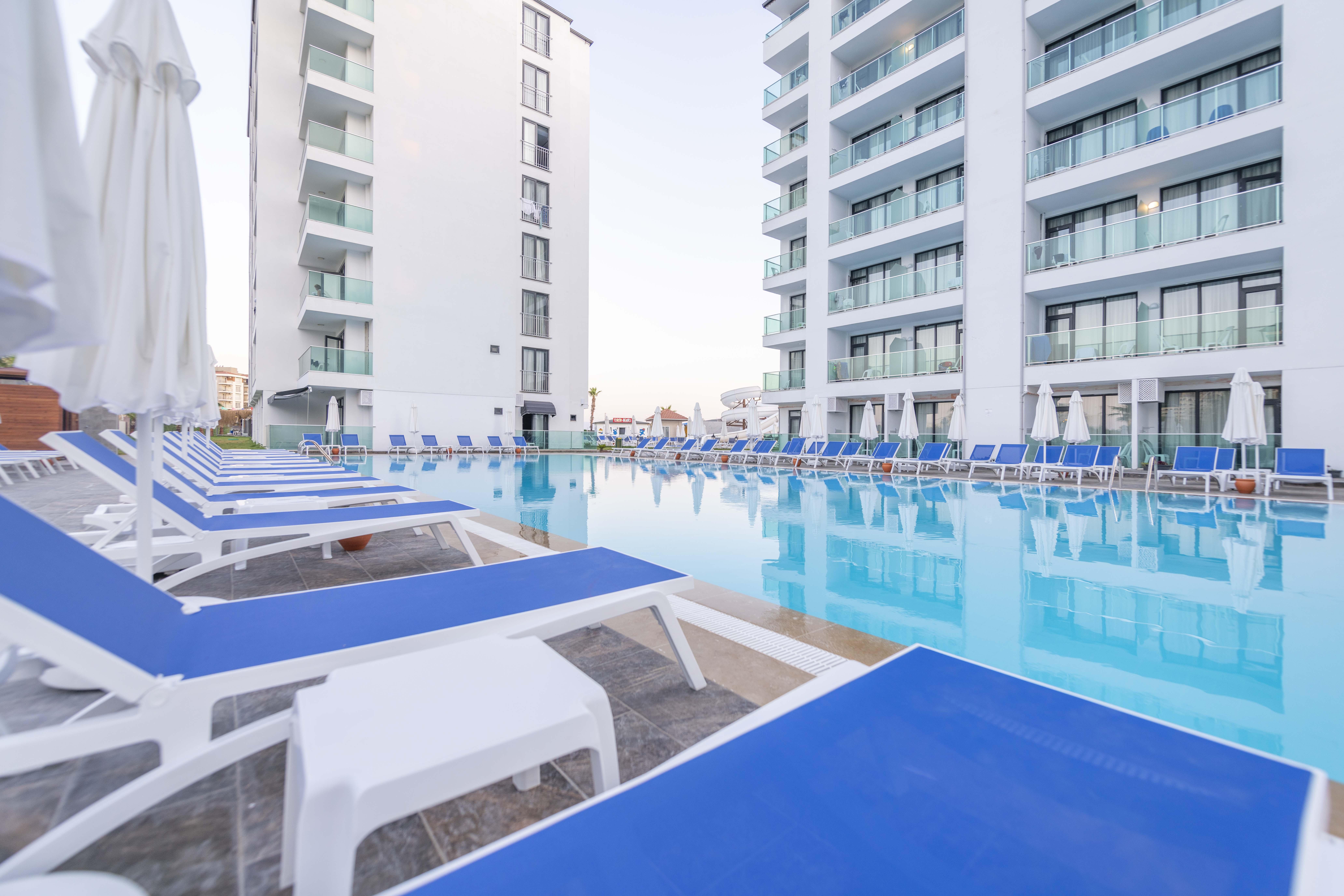 Royal Towers Lara Hotel Antalya Exterior photo