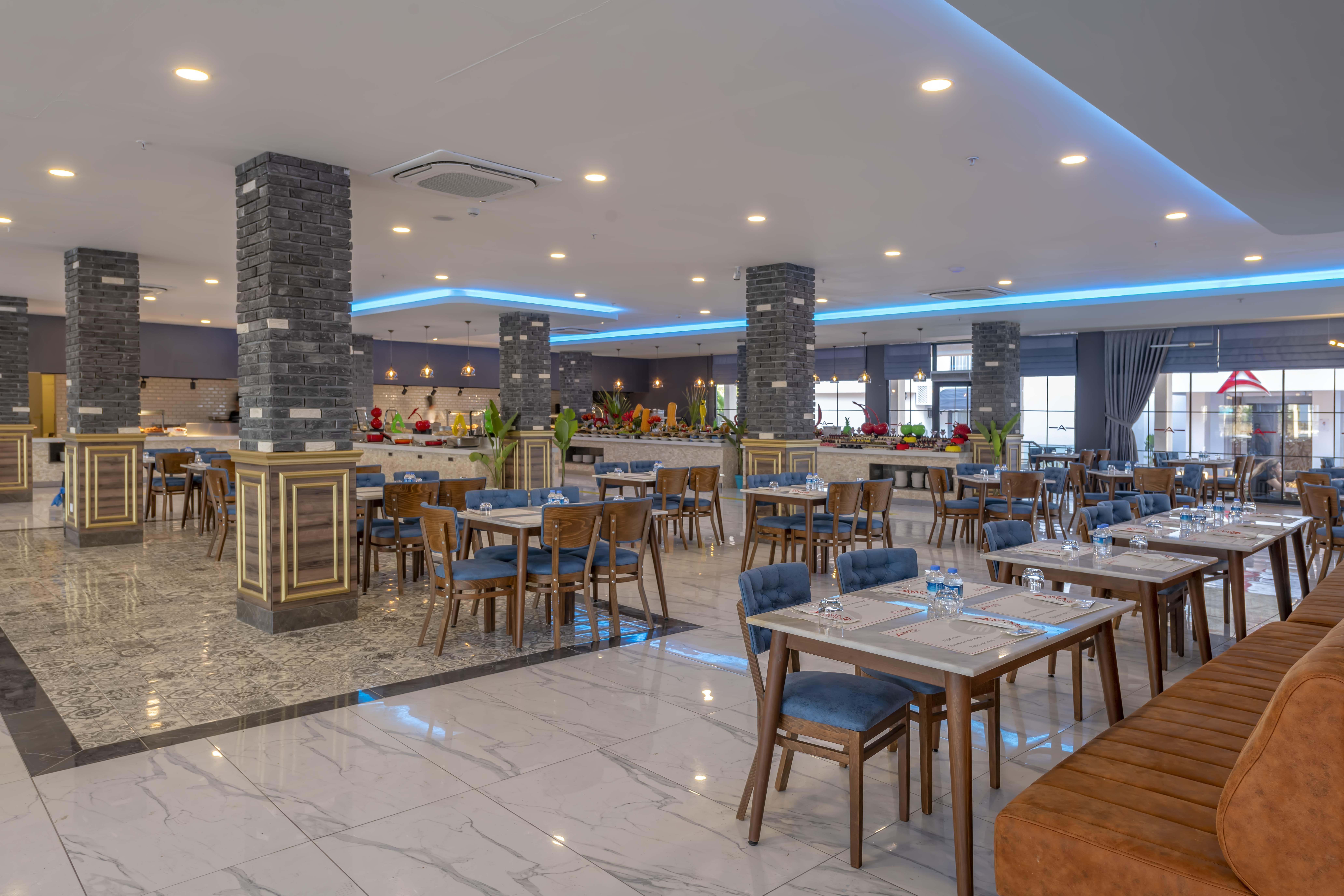 Royal Towers Lara Hotel Antalya Exterior photo